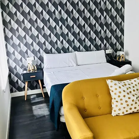 Arriba By Gaiarooms Apartment Salamanca